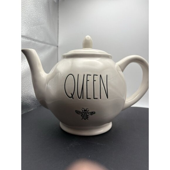 Rae Dunn Queen Bee Teapot By Magenta - Picture 1 of 8